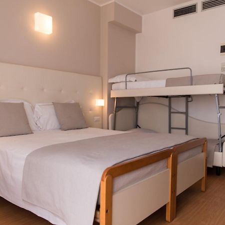 Hotel Ardea Ричоне Екстериор снимка
