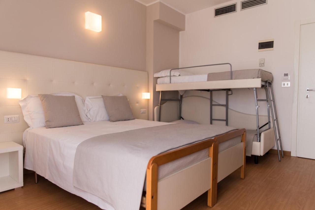 Hotel Ardea Ричоне Екстериор снимка