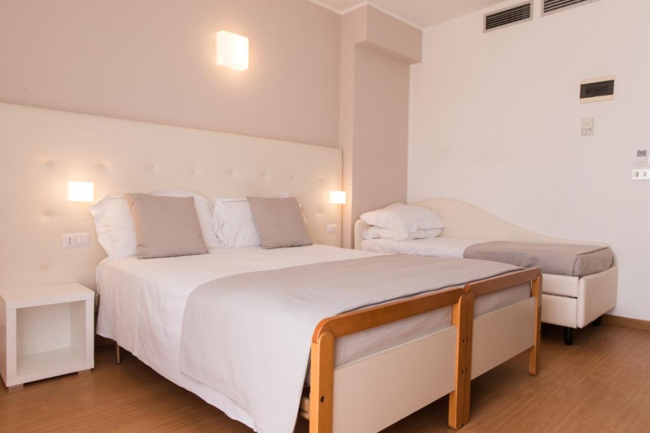 Hotel Ardea Ричоне Екстериор снимка