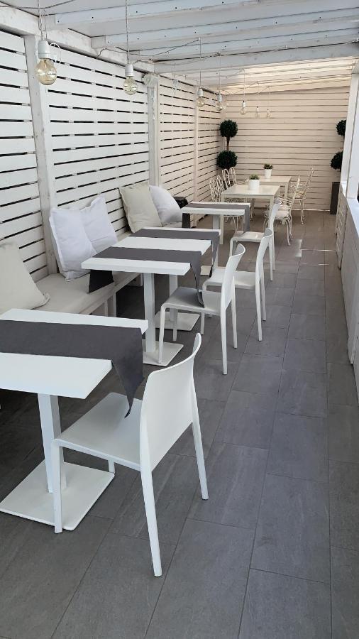 Hotel Ardea Ричоне Екстериор снимка