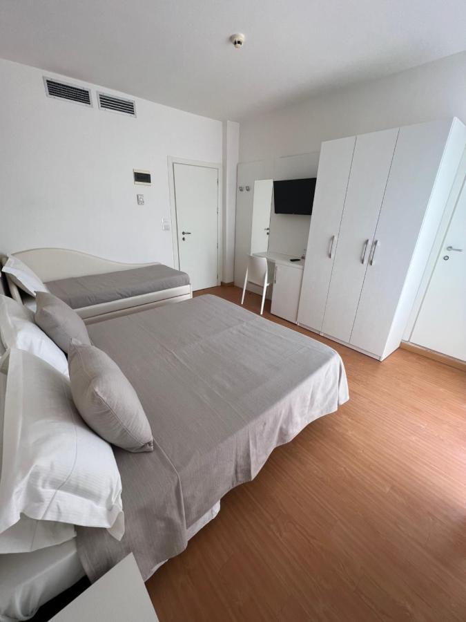Hotel Ardea Ричоне Екстериор снимка