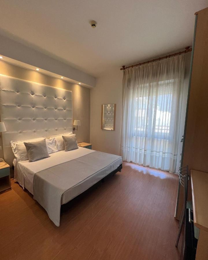 Hotel Ardea Ричоне Екстериор снимка